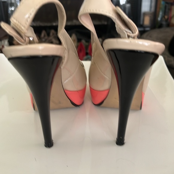 Le Chateau 4” Peek-a-boo toe heels, good clean used cond, size 6 nude & peach - Picture 3 of 7